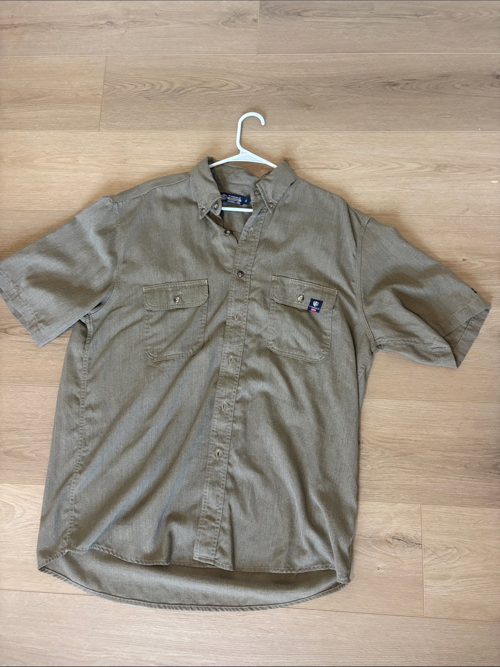 Tyndale Casual Short-Sleeve Button-Down Shirt - Olive